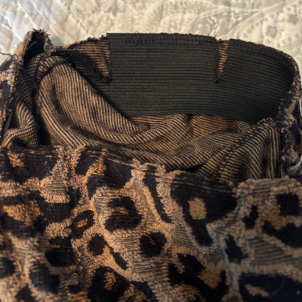 Leopard pants! - Picture 3 of 4